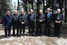 Il centrosinistra ha un problemone, i vescovi si sfilano e lasciano i dem e Speranza col cerino in mano: «Non esiste la lista dei vescovi»
