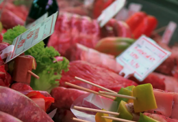 Lucani mangiatori di carne? consumo pro capite in contrazione: 75 chili di carne all'anno (metà suino) 