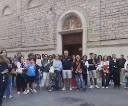 
Caso Claps: Via Pretoria si ferma per ascoltare 'In religioso silenzio', sesto episodio del podcast 'Dove nessuno guarda'
