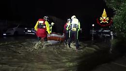 Maltempo, Toscana in ginocchio. Dalla Basilicata una squadra di emergenza dei Vigili del Fuoco in assetto alluvionale