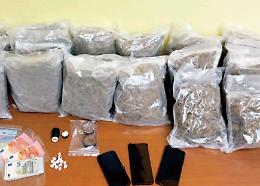 Droga, armi e munizioni in un capannone adibito ad officina: a Melfi tre arresti 