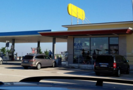 Rapinano autogrill sull'autostrada, vicino Cerignola, e scappano nei campi