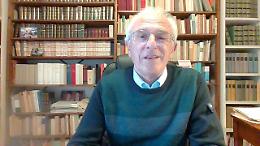 Ad 80 anni il grande filologo Pasquale Stoppelli, nato a Potenza, rivede la sua "Filologia della letteratura italiana"