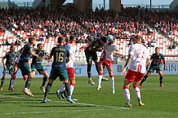 Un rigore cambia la partita con la Feralpisalò e riporta il Bari nella corsa ai Play-Off