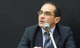 Indignazione del rettore dell'Università di Bari per le manganellate della Polizia agli studenti: «Impensabile assistere a tale violenza»