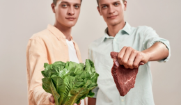 Che succede quando gemelli identici mangiano in maniera completamente differente?