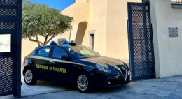 La GdF scopre a Poggio Imperiale laboratorio di marmo in nero