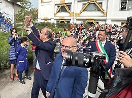 Il ministro Valditara in visita alle scuole Busciolano e Giorgi di Potenza: "Da quando mi sono insediato ci sono stati investimenti importanti per la Basilicata: 220 milioni di euro, dei quali 154 solo per l’edilizia"