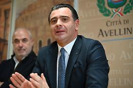 Chi è Gianluca Festa, l'ex sindaco Pd di Avellino arrestato per corruzione, amante del basket