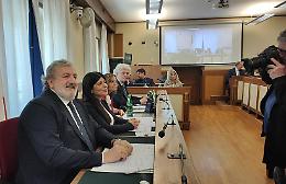 Scintille in Commissione antimafia per l’audizione di Emiliano