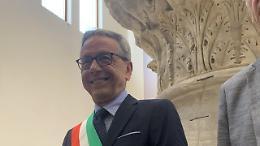Amministrazione di centrodestra in crisi a Brindisi, il sindaco ritira le deleghe agli assessori
