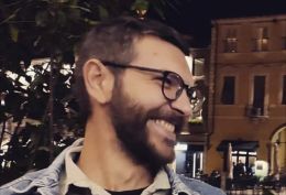 Vincenzo Bizzarri racconta a fumetti i suoi "Nemici del popolo"