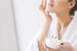 Ecco perché è importante mettere la crema notte per un’azione antiage