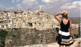 Puglia e Sardegna regine dell'estate, ma alla corte delle vacanze si fa largo anche la Basilicata: Matera sul podio delle città preferite