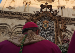 Prepotenza e indifferenza: i mali che l'arcivescovo di Foggia Ferretti chiede di curare con la solidarietà