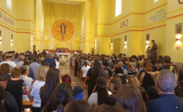 Chiesa gremita a Foggia per i funerali di  Giampy, ma restano i misteri sulla morte del 17enne