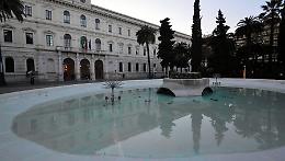 Il bando strano dell'Università di Bari riservato ad un esperto della comunicazione con le stellette