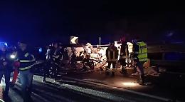 La morte in campo dopo la partita tra Potenza e Foggia: tre tifosi foggiani, tra cui due minorenni, perdono la vita in un incidente stradale