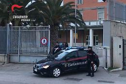 San Severo, spara alla moglie e si uccide 