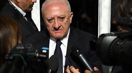 Autonomia differenziata, da Sala Consilina il governatore De Luca avverte sulle conseguenze: "Sanità e scuola, così spacchiamo l'Italia"