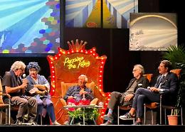 La bella Napoli in festa al Trianon per Peppino di Capri, in una serata profumata di paccheri al sugo