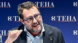 Il vicepremier Salvini attacca la magistratura: "A causa dei giudici comunisti dobbiamo tenere i clandestini"