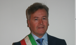 Il sindaco getta la spugna, Castelluccio dei Sauri allo sbando