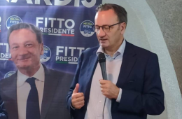 Incursione nella segreteria politica di Giannicola De Leonardis: i ladri portano via pure le bandiere di FdI