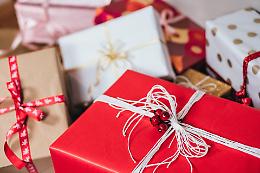 Come spedire un pacco per Natale ad amici e parenti