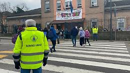 Al via davanti all’ingresso dell’Istituto comprensivo "Domenico Savio" di Potenza il progetto ‘Nonno vigile’