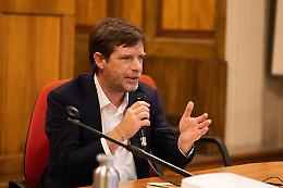 Civati a Foggia con il suo "Socialismo tascabile"