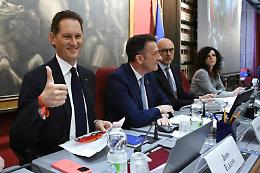 "Senza Stellantis non ci sarebbe l'auto italiana", le parole di Elkann fanno infuriare la Lega: "Restituisca i miliardi incassati dal nostro Paese"