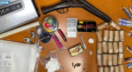 Cocaina, hashish, un fucile a canne mozze e artifici pirotecnici artigianali: arrestato un 33enne di Potenza