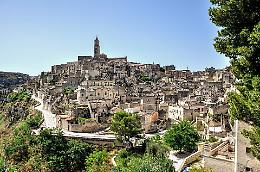 Matera senz'acqua nella Domenica delle Palme: se l'emergenza non rientra, saranno chiuse anche le scuole