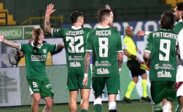 Al "Viviani" di Potenza l'Avellino porta un saluto a Sorrento per il ritorno in Serie B dopo 7 anni
