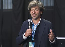 Albertini si racconta, partendo dal suo debutto da ventenne a Foggia in Italia - Cipro 