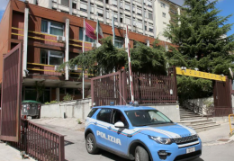 Potenza, licenza sospesa per due locali: alcol a minori e frequentazione di pregiudicati