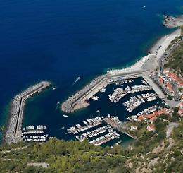 Porto di Maratea, la protesta cresce: raccolte 1.800 firme. "No alla privatizzazione"