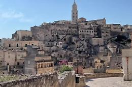 “Matera smoke free”: depositata in Consiglio la proposta per vietare le sigarette negli spazi pubblici