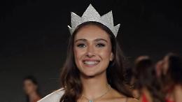 Katia Buchicchio, per la prima volta Miss Italia con l’apparecchio: “Rompiamo i tabù dell’estetica”