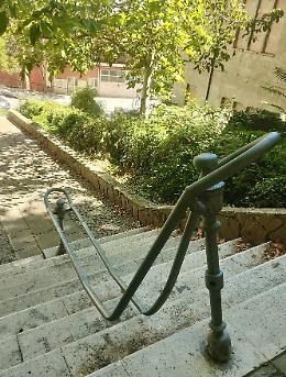 Potenza, la scalinata della vergogna a due passi dal Liceo Classico