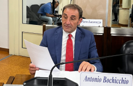 Bochicchio fa proprie le preoccupazioni degli aviglianesi: "No alla chiusura della cassa con operatore di Intesa Sanpaolo"