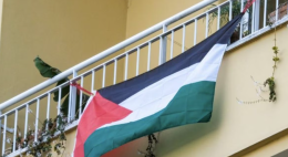 Attacco social e false recensioni a tre locali di Matera: “Colpiti perché esponiamo la bandiera palestinese”