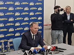 Campania come Waterloo? Cirielli scommette sul ribaltone e rilancia: “Se perde, Schlein si dimetta”