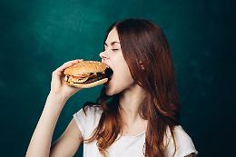 Le "schifezze" che mangiamo si pappano il cervello