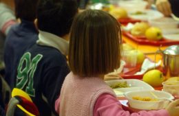 Ritardi e aumenti: la mensa scolastica ad Avigliano mette in difficoltà le famiglie