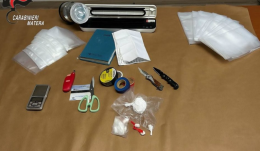 Scanzano Jonico, arrestato 45enne per spaccio di cocaina: sequestrati 56 grammi di droga