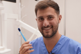 Marco Memoli racconta perché sempre più italiani scelgono Tirana e la migliore clinica dentale in Albania