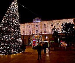 Natale 2025, Potenza si veste di magia: il sindaco Telesca supera la prova a pieni voti
