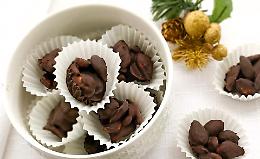 Le mandorle che atterrano il colesterolo
